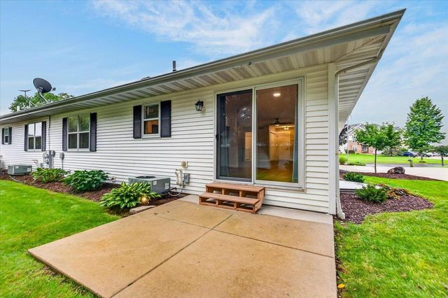 342 Blackberry Lane, Deforest, WI 53532