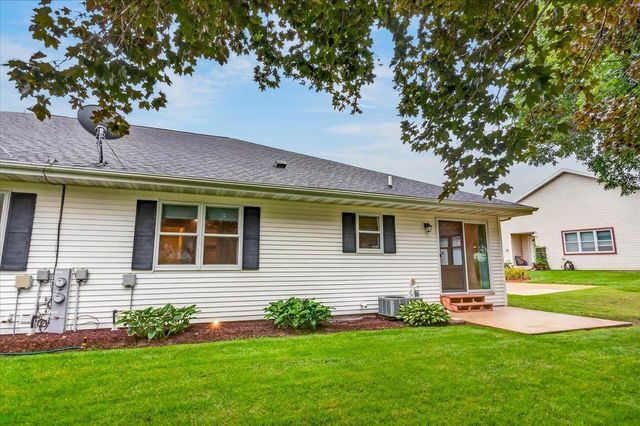 342 Blackberry Lane, Deforest, WI 53532