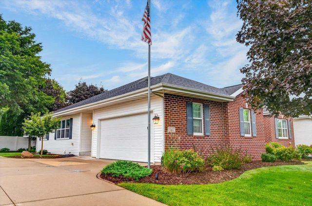 342 Blackberry Lane, Deforest, WI 53532