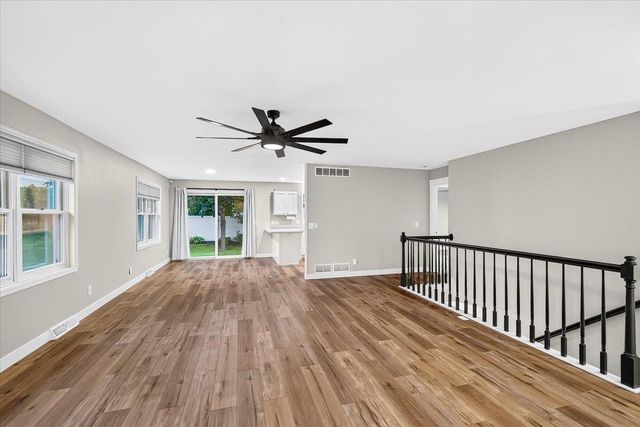 342 Blackberry Lane, Deforest, WI 53532
