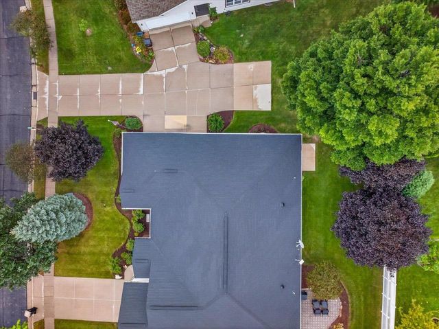 342 Blackberry Lane, Deforest, WI 53532