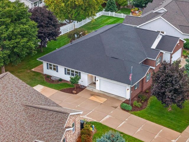 342 Blackberry Lane, Deforest, WI 53532