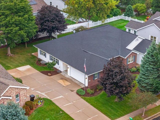 342 Blackberry Lane, Deforest, WI 53532