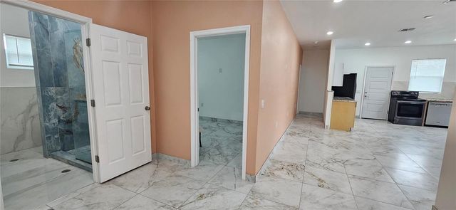 528 WIDEVIEW AVENUE, Tarpon Springs, FL 34689