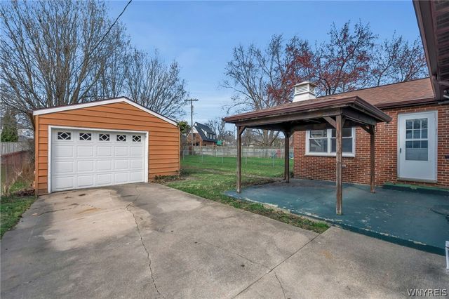 3040 Madison Avenue, Niagara Falls, NY 14305