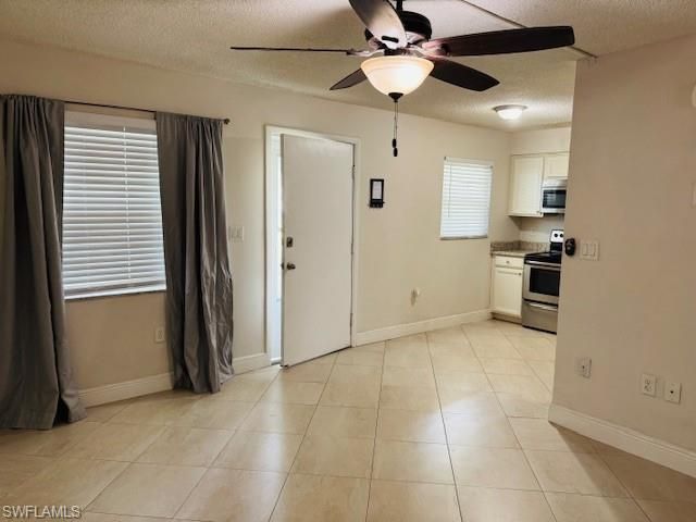 3325 Airport RD N J3, Naples, FL 34105