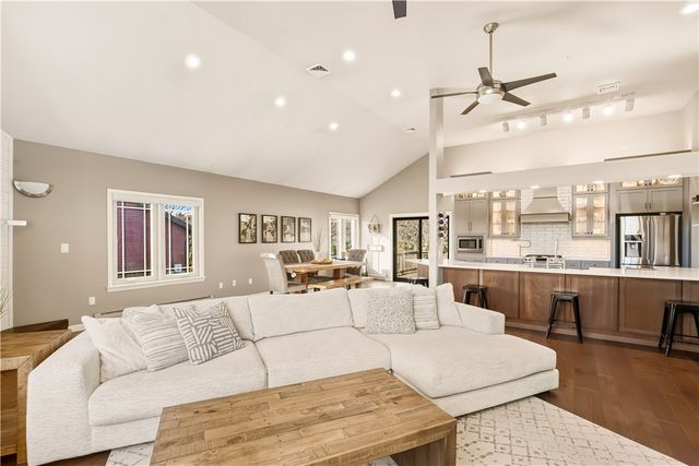 1204 S Columbia Ave, Somerset Boro, PA 15501