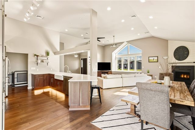 1204 S Columbia Ave, Somerset Boro, PA 15501