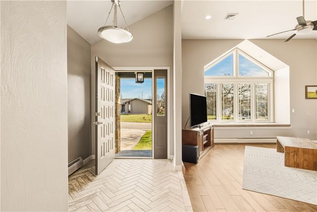 1204 S Columbia Ave, Somerset Boro, PA 15501