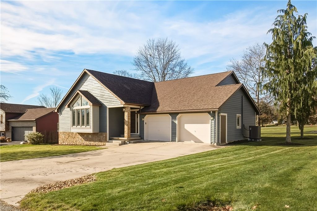 1204 S Columbia Ave, Somerset Boro, PA 15501