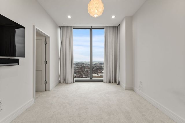 1 Dalton St 3803, Boston, MA 02199