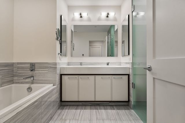 1 Dalton St 3803, Boston, MA 02199