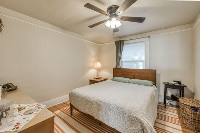 526 E Simpson Avenue, Fresno, CA 93704