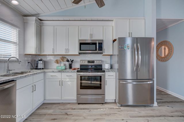 1208 N New River Drive, Holly Ridge, NC 28445