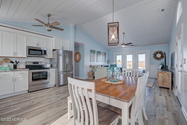 1208 N New River Drive, Holly Ridge, NC 28445