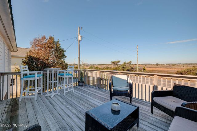 1208 N New River Drive, Holly Ridge, NC 28445