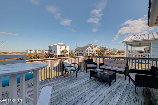 1208 N New River Drive, Holly Ridge, NC 28445