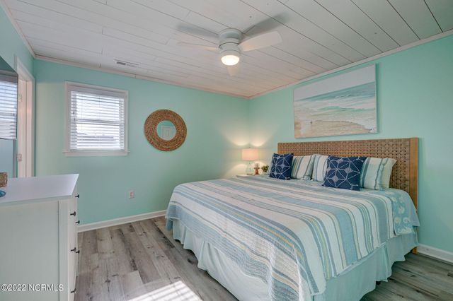 1208 N New River Drive, Holly Ridge, NC 28445