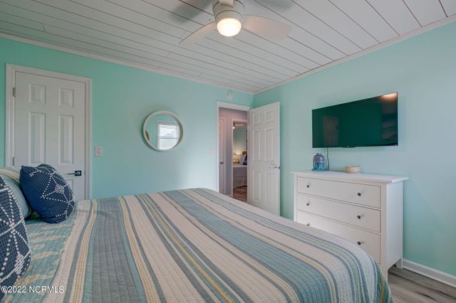 1208 N New River Drive, Holly Ridge, NC 28445