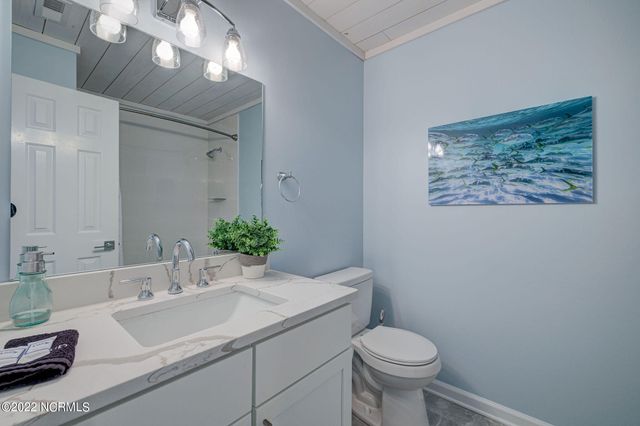 1208 N New River Drive, Holly Ridge, NC 28445