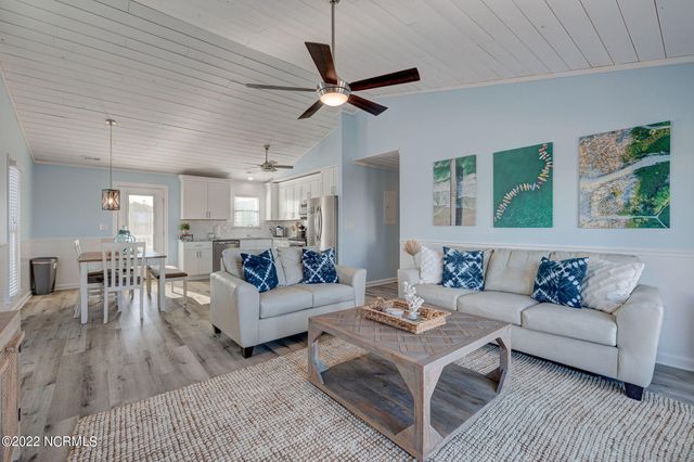 1208 N New River Drive, Holly Ridge, NC 28445