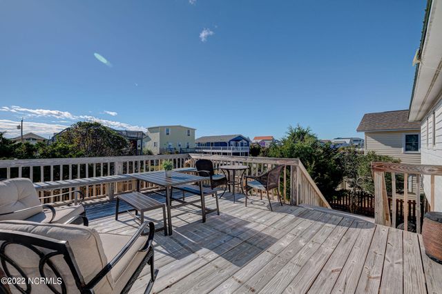 1208 N New River Drive, Holly Ridge, NC 28445