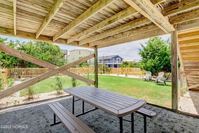 1208 N New River Drive, Holly Ridge, NC 28445