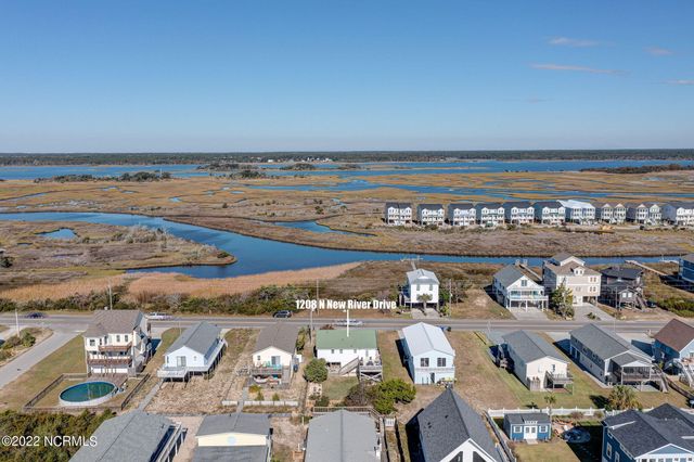 1208 N New River Drive, Holly Ridge, NC 28445