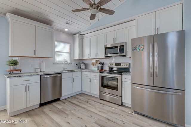 1208 N New River Drive, Holly Ridge, NC 28445