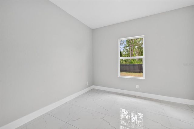 2810 39TH STREET W, Lehigh Acres, FL 33971