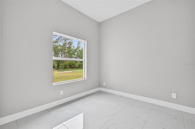 2810 39TH STREET W, Lehigh Acres, FL 33971