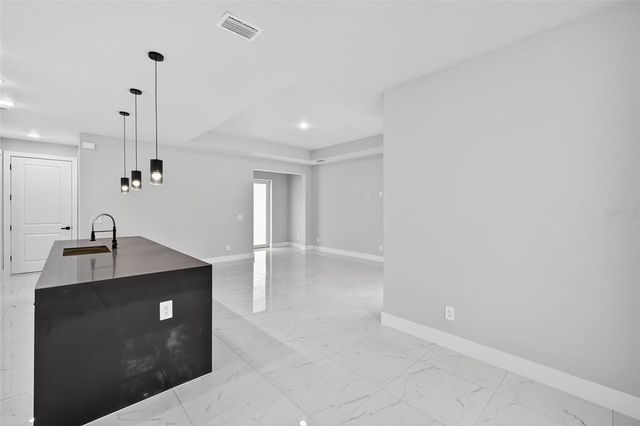 2810 39TH STREET W, Lehigh Acres, FL 33971