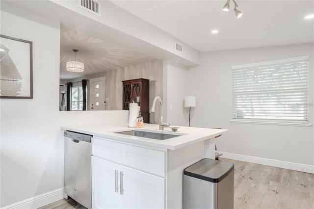 4105 W BAY AVENUE, Tampa, FL 33616