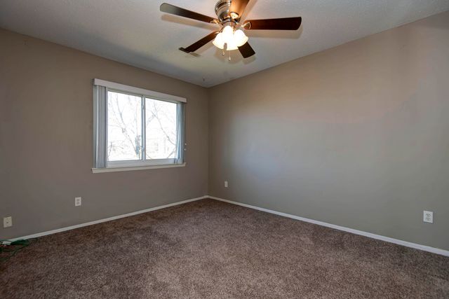 4445 S Robberson Avenue, Springfield, MO 65810