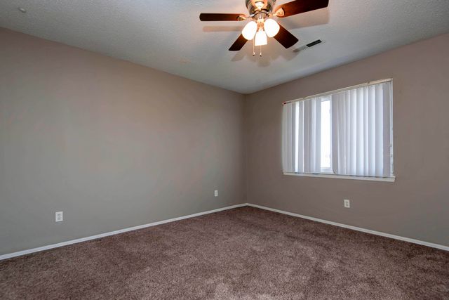 4445 S Robberson Avenue, Springfield, MO 65810