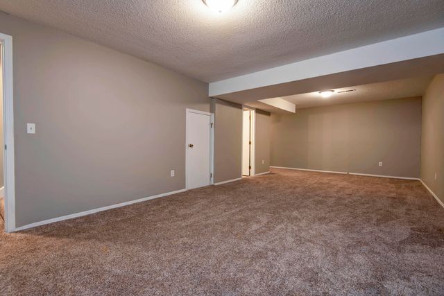 4445 S Robberson Avenue, Springfield, MO 65810