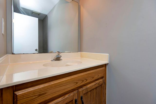 4445 S Robberson Avenue, Springfield, MO 65810