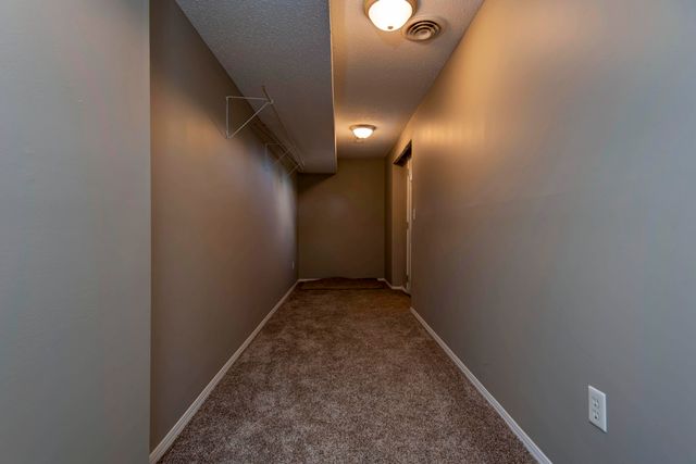 4445 S Robberson Avenue, Springfield, MO 65810