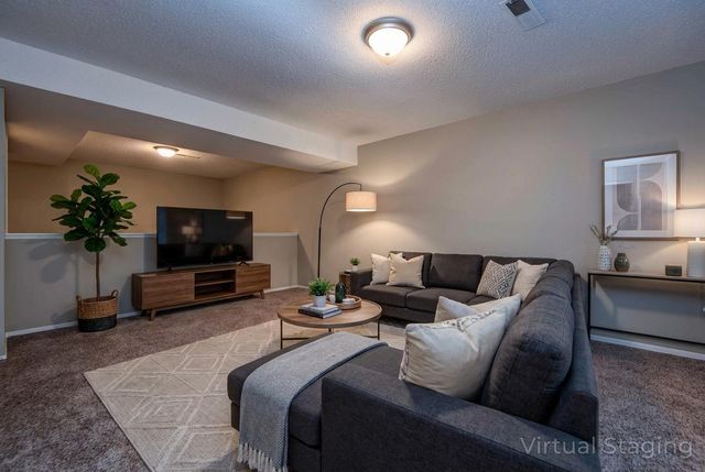 4445 S Robberson Avenue, Springfield, MO 65810