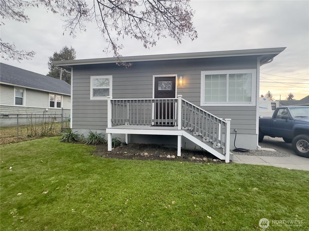 3595 E K Street, Tacoma, WA 98404