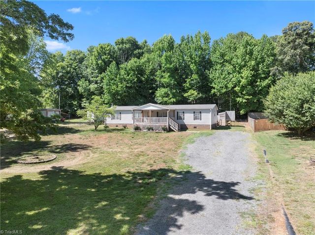 199 Sable Lane, Thomasville, NC 27360