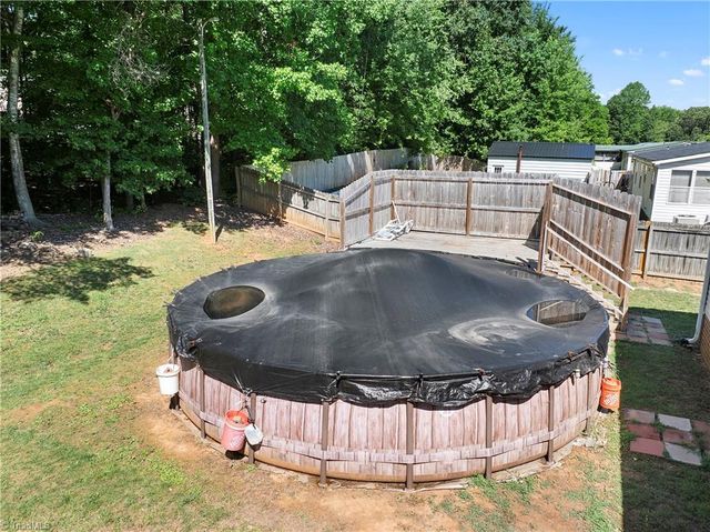 199 Sable Lane, Thomasville, NC 27360