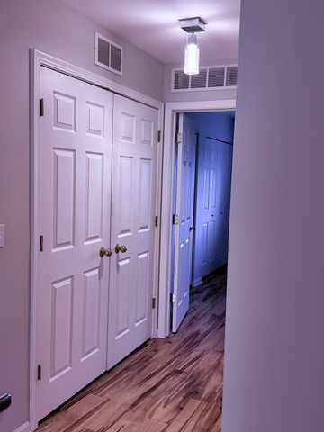 111 Enclave Circle D, Bolingbrook, IL 60440