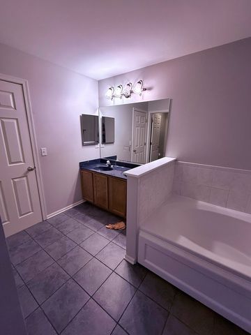 111 Enclave Circle D, Bolingbrook, IL 60440