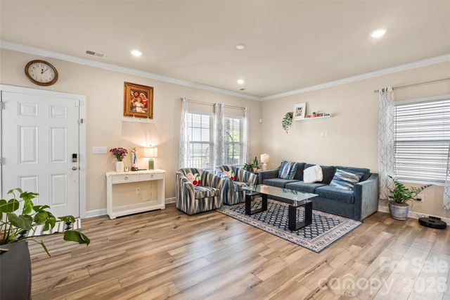 613 Cedar Knoll Circle, Pineville, NC 28134