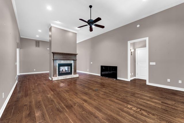 3901 E Villa Way, Springfield, MO 65809