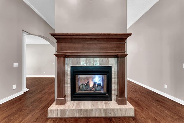 3901 E Villa Way, Springfield, MO 65809