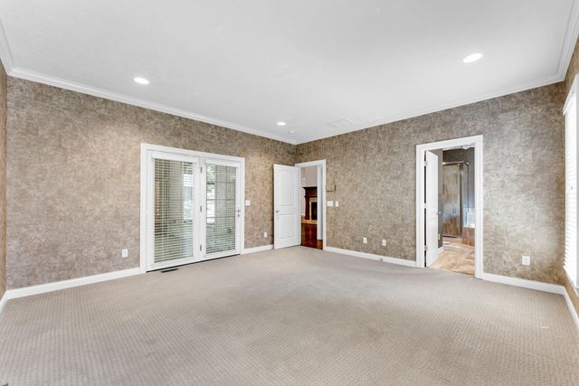 3901 E Villa Way, Springfield, MO 65809