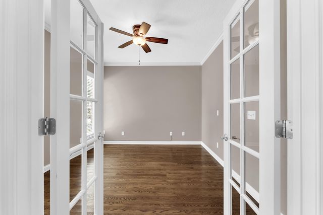 3901 E Villa Way, Springfield, MO 65809