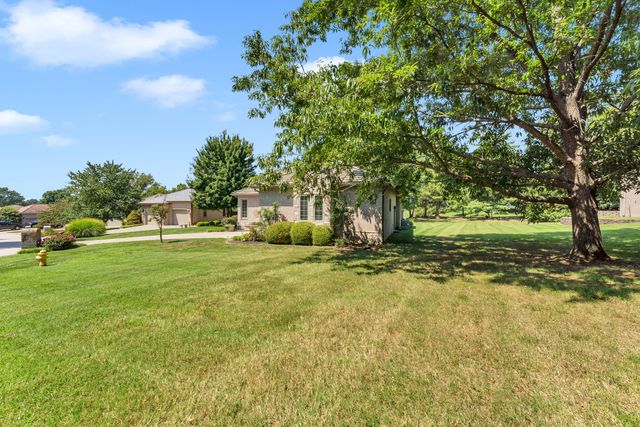 3901 E Villa Way, Springfield, MO 65809